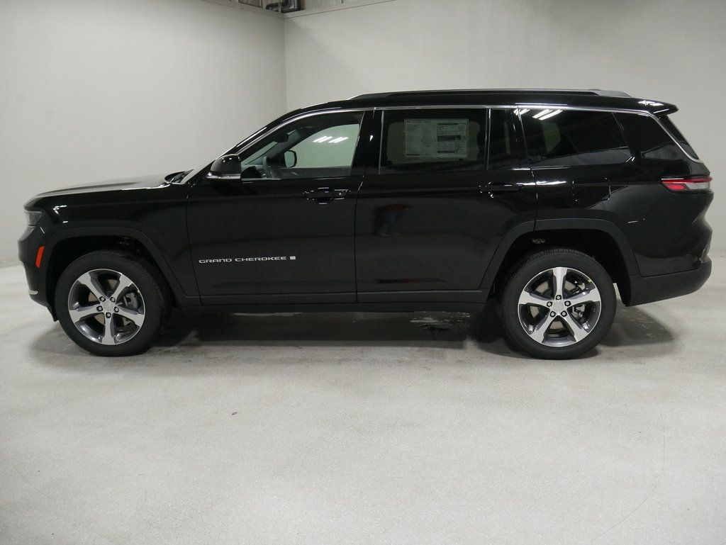 new 2024 Jeep Grand Cherokee L car, priced at $48,920