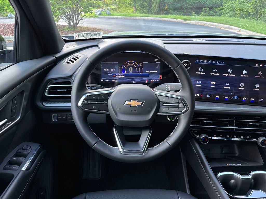 new 2025 Chevrolet Traverse car, priced at $45,695