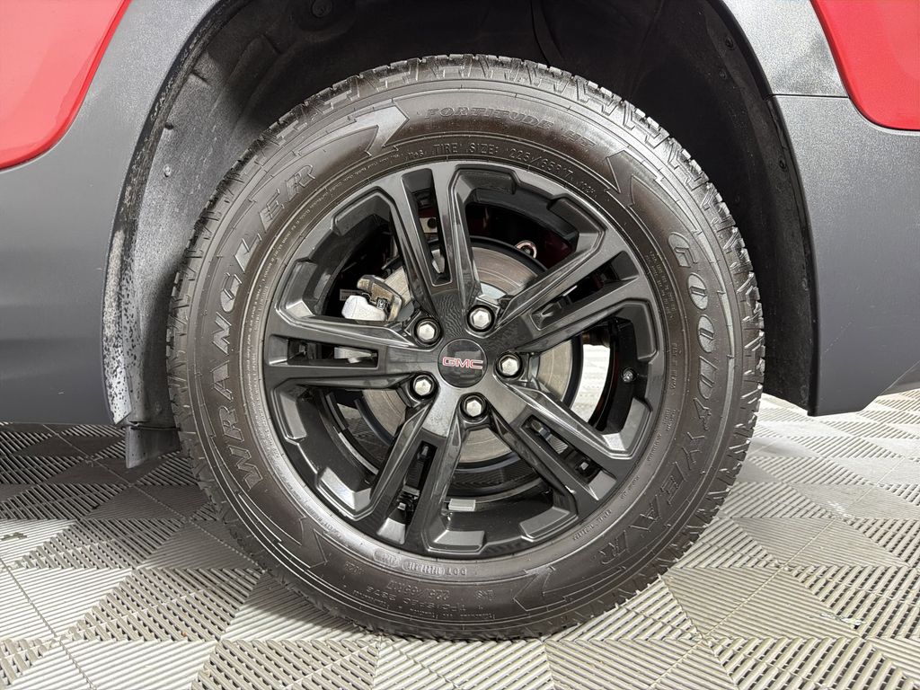 used 2024 GMC Terrain car, priced at $30,992