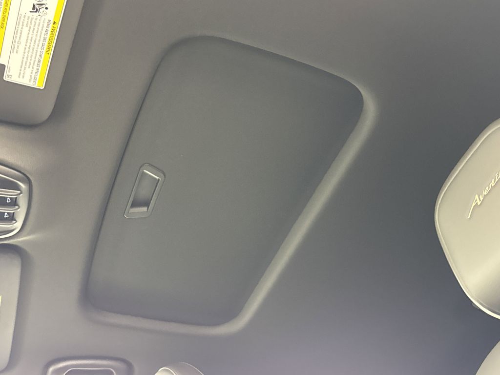 new 2025 Buick Envista car, priced at $31,085