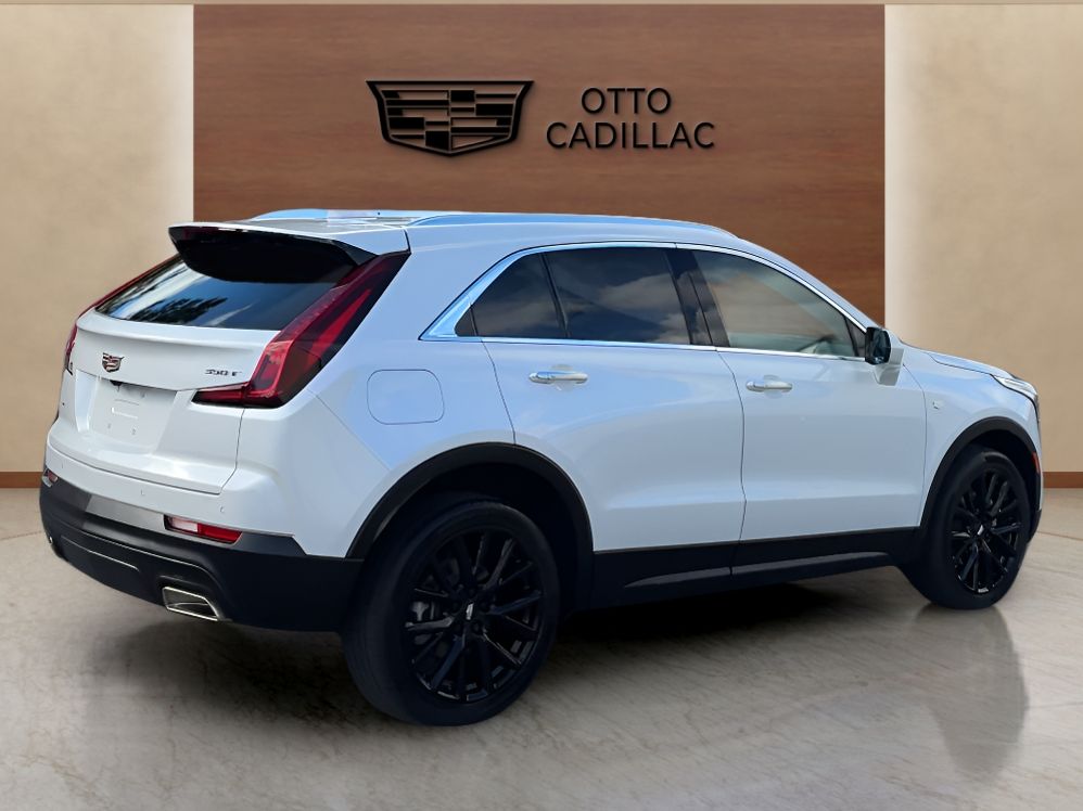 used 2023 Cadillac XT4 car, priced at $28,800