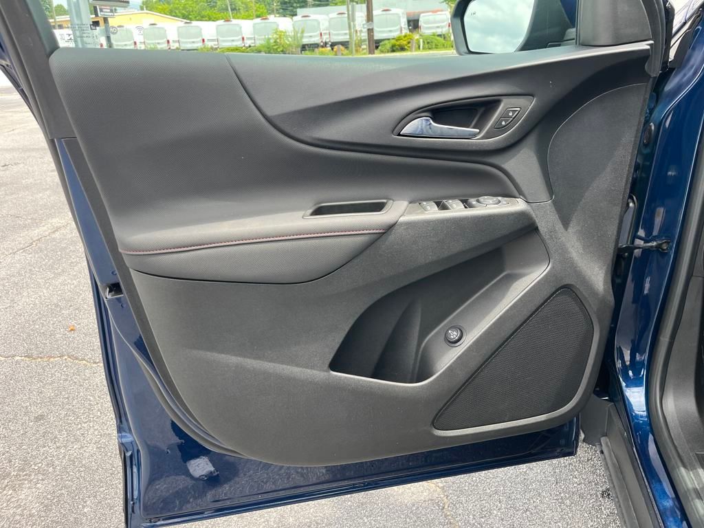 used 2022 Chevrolet Equinox car, priced at $25,900