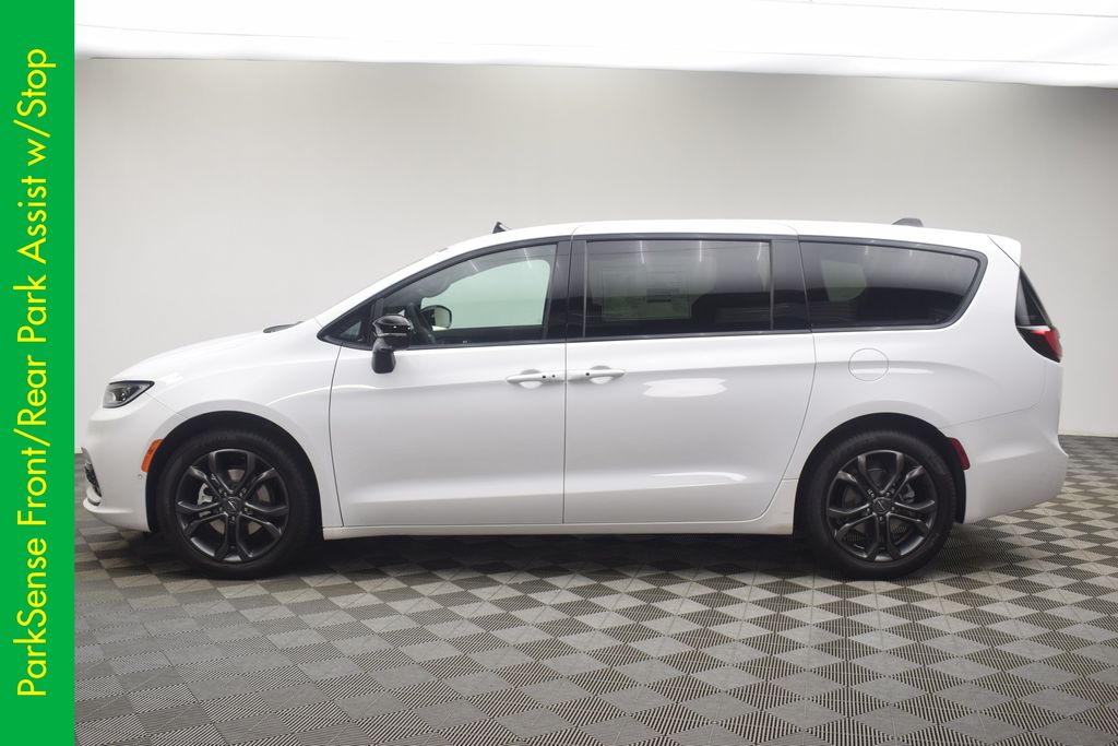 new 2026 Chrysler Pacifica car, priced at $45,088