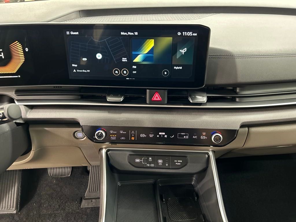 new 2025 Kia Carnival Hybrid car, priced at $44,105