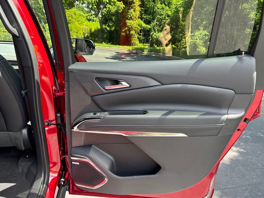 new 2025 Chevrolet Traverse car, priced at $59,290