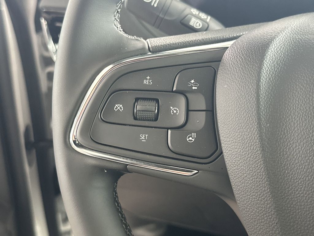 new 2025 Buick Envista car, priced at $31,585