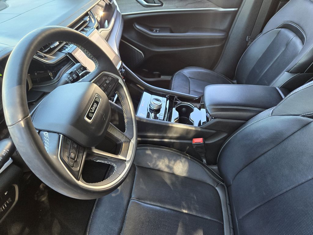 used 2022 Jeep Grand Cherokee car, priced at $24,762