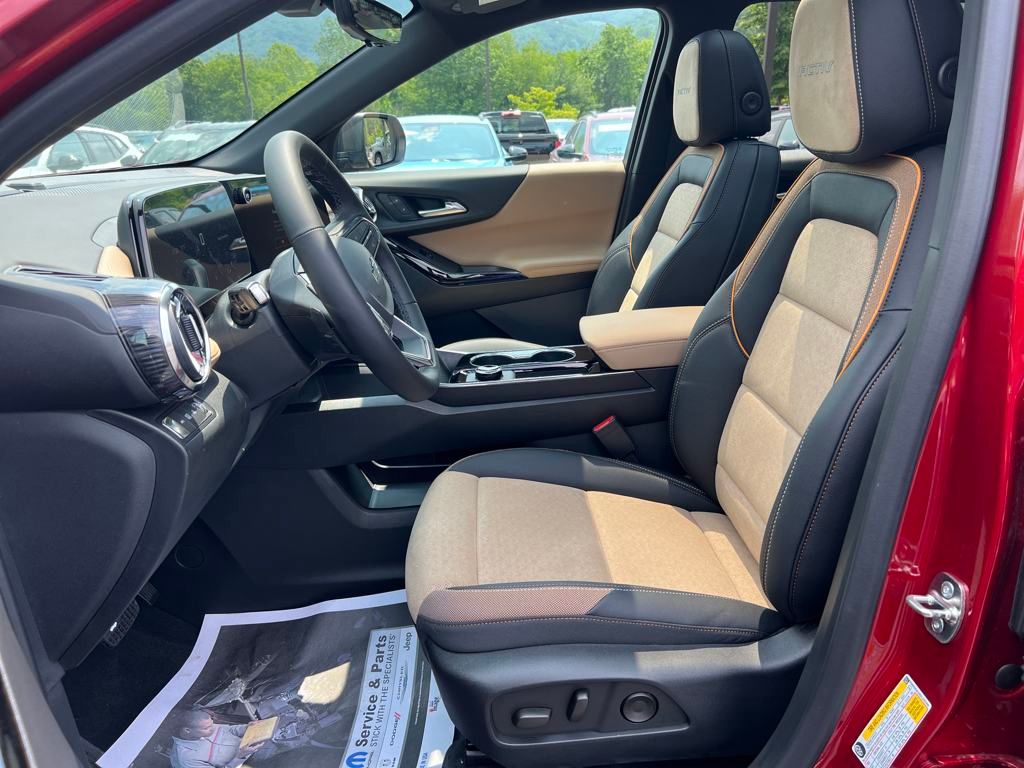 new 2025 Chevrolet Equinox car, priced at $40,370