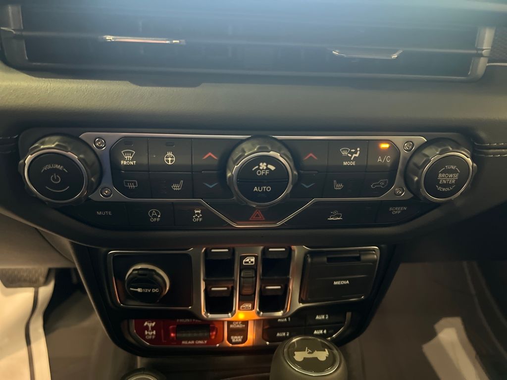 new 2025 Jeep Wrangler car, priced at $65,990