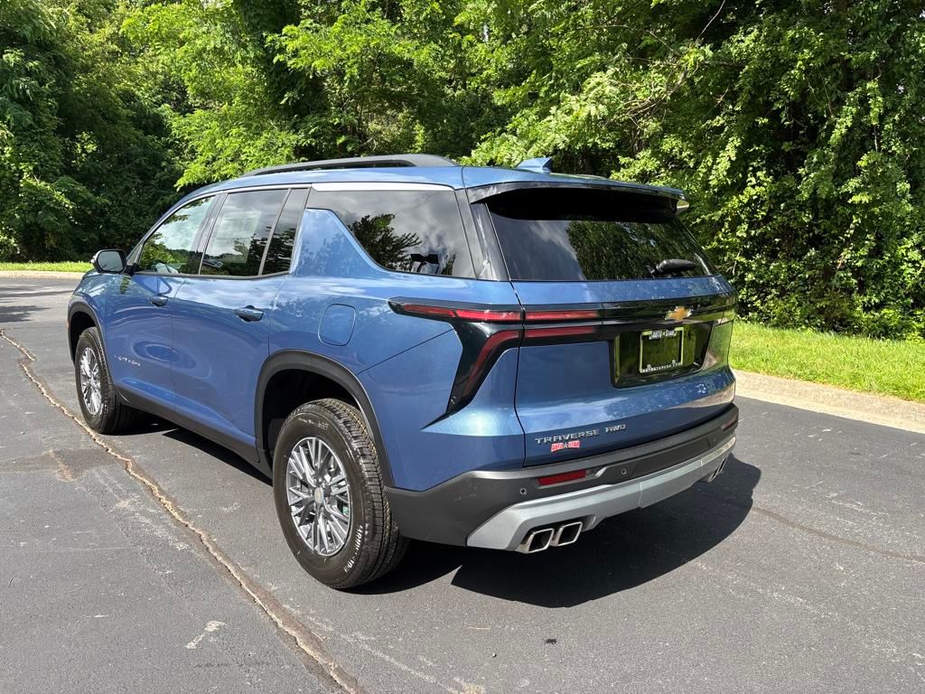 new 2025 Chevrolet Traverse car, priced at $44,695