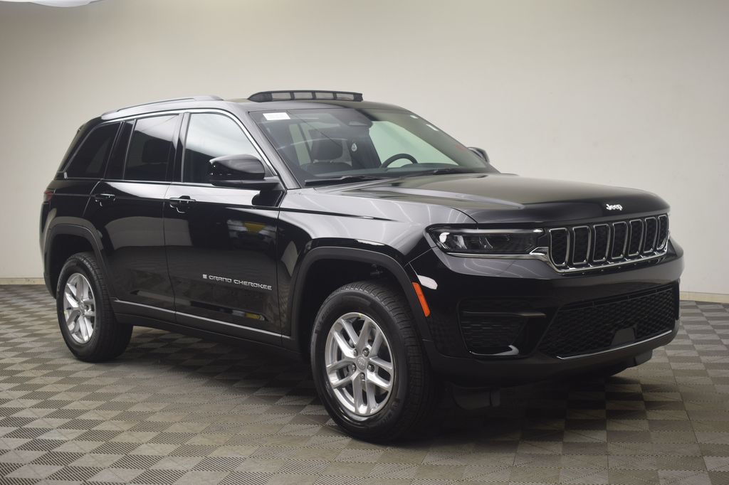 new 2025 Jeep Grand Cherokee car, priced at $35,165