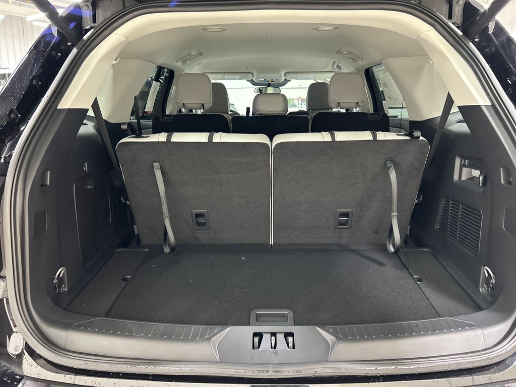 new 2025 Ford Explorer car, priced at $45,826