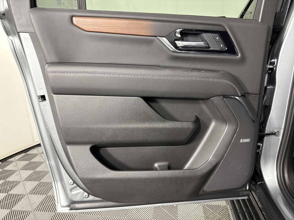 new 2025 GMC Yukon XL car, priced at $88,454