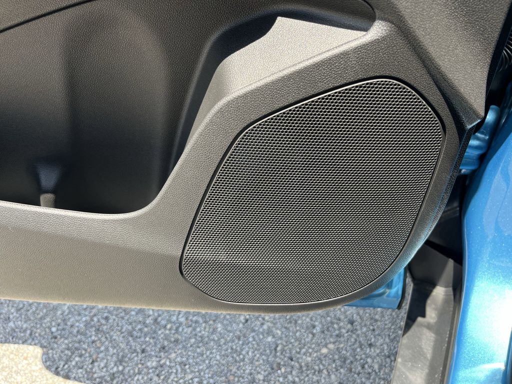 new 2025 Chevrolet Trax car, priced at $24,345
