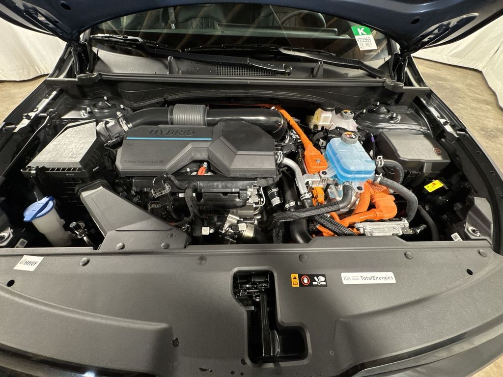 new 2025 Kia Sportage Plug-In Hybrid car, priced at $45,506