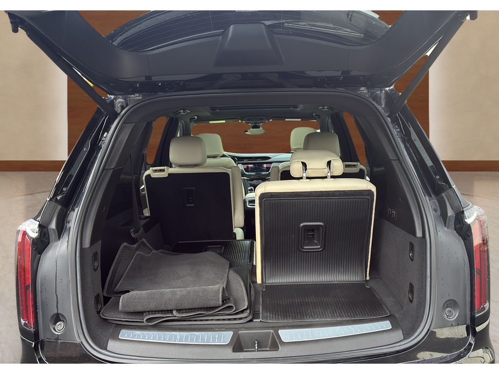 used 2022 Cadillac XT6 car, priced at $37,000