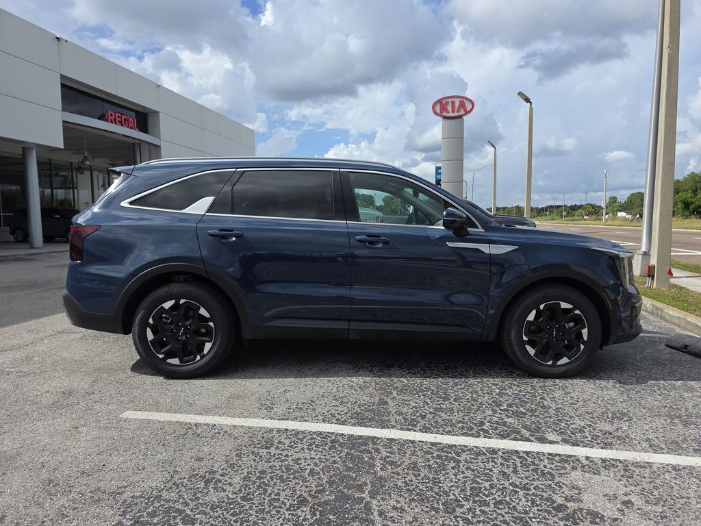 new 2025 Kia Sorento car, priced at $31,148