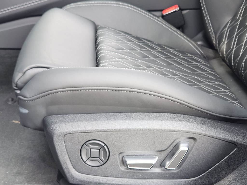 new 2025 Audi S7 car, priced at $100,600