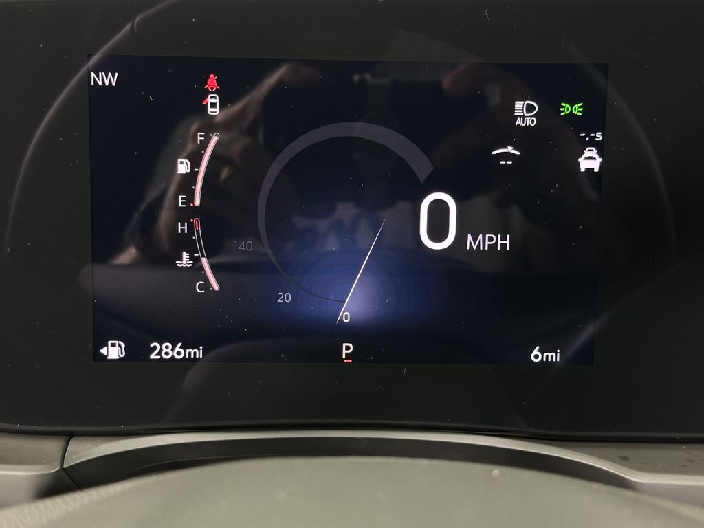 new 2025 Buick Envista car, priced at $26,880