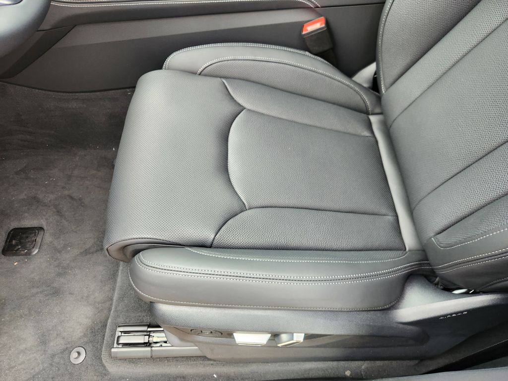 new 2025 Audi Q7 car, priced at $88,655