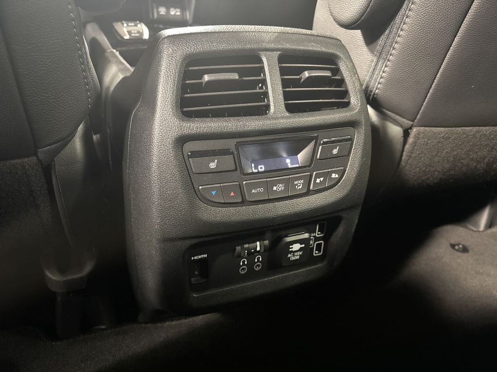 used 2022 Honda Pilot car, priced at $34,997