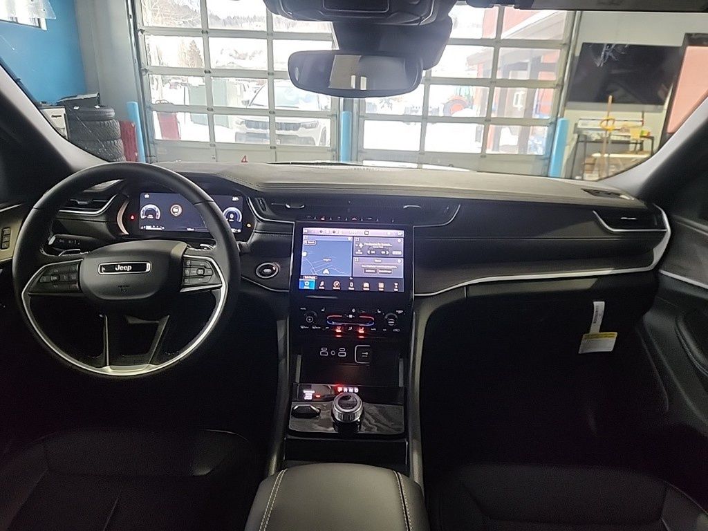 new 2024 Jeep Grand Cherokee L car, priced at $53,805