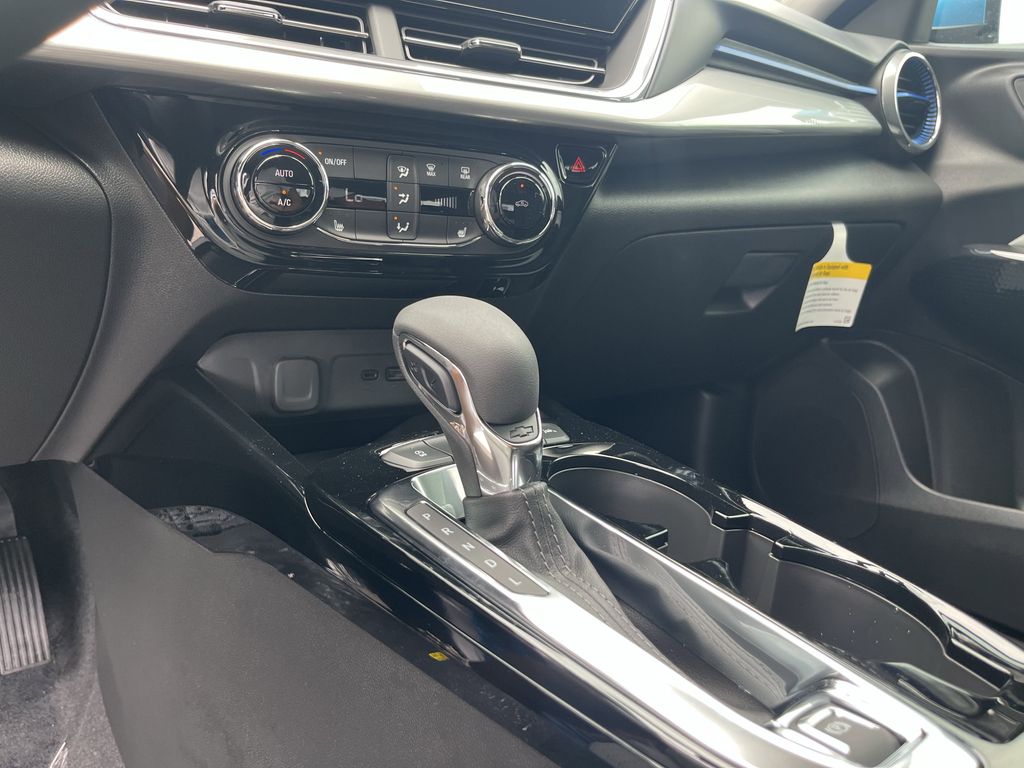 new 2025 Chevrolet Trax car, priced at $23,967