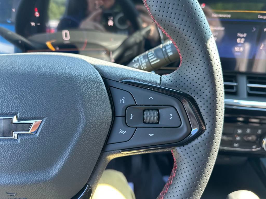 new 2025 Chevrolet Trax car, priced at $26,290