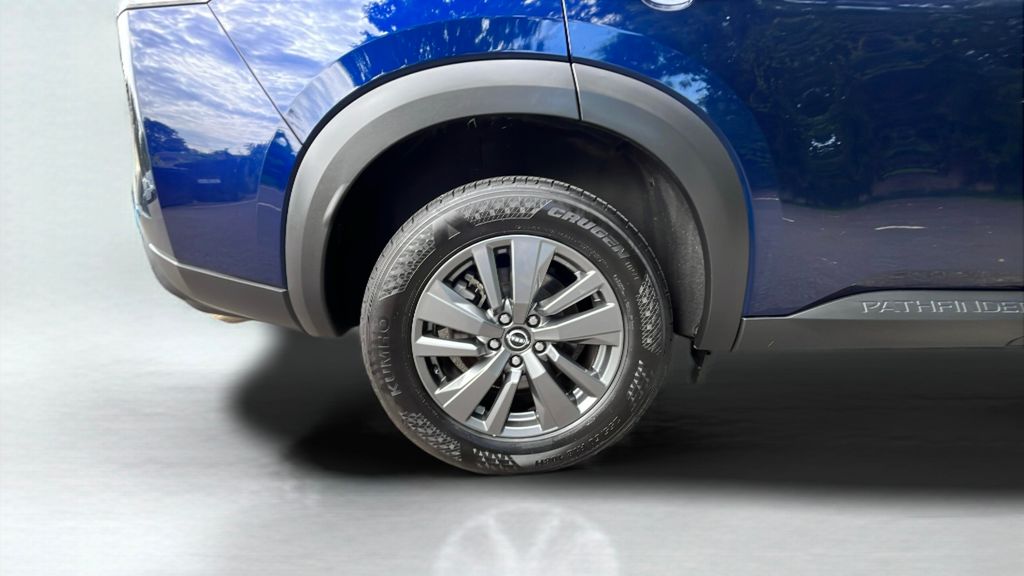 used 2024 Nissan Pathfinder car, priced at $30,900