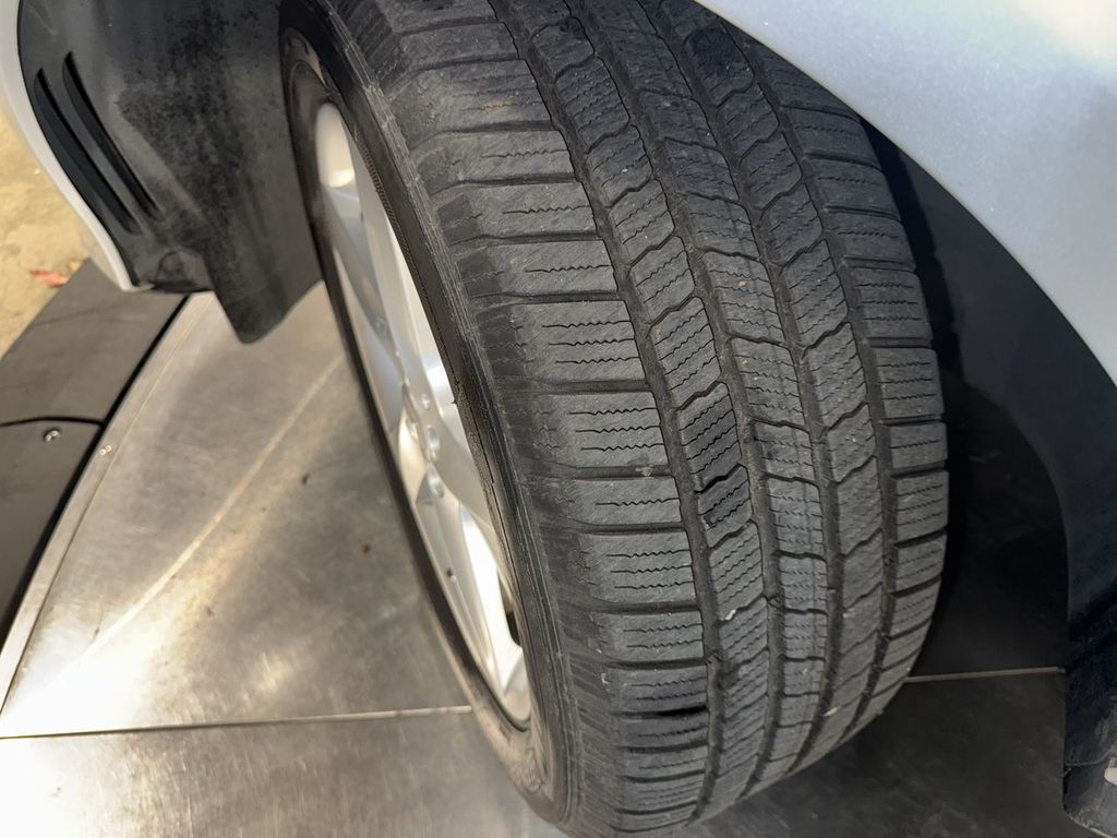 used 2016 Mercedes-Benz GLE car, priced at $17,805
