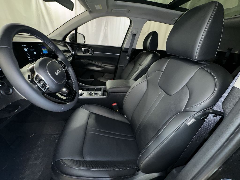 new 2025 Kia Sorento Hybrid car, priced at $42,088