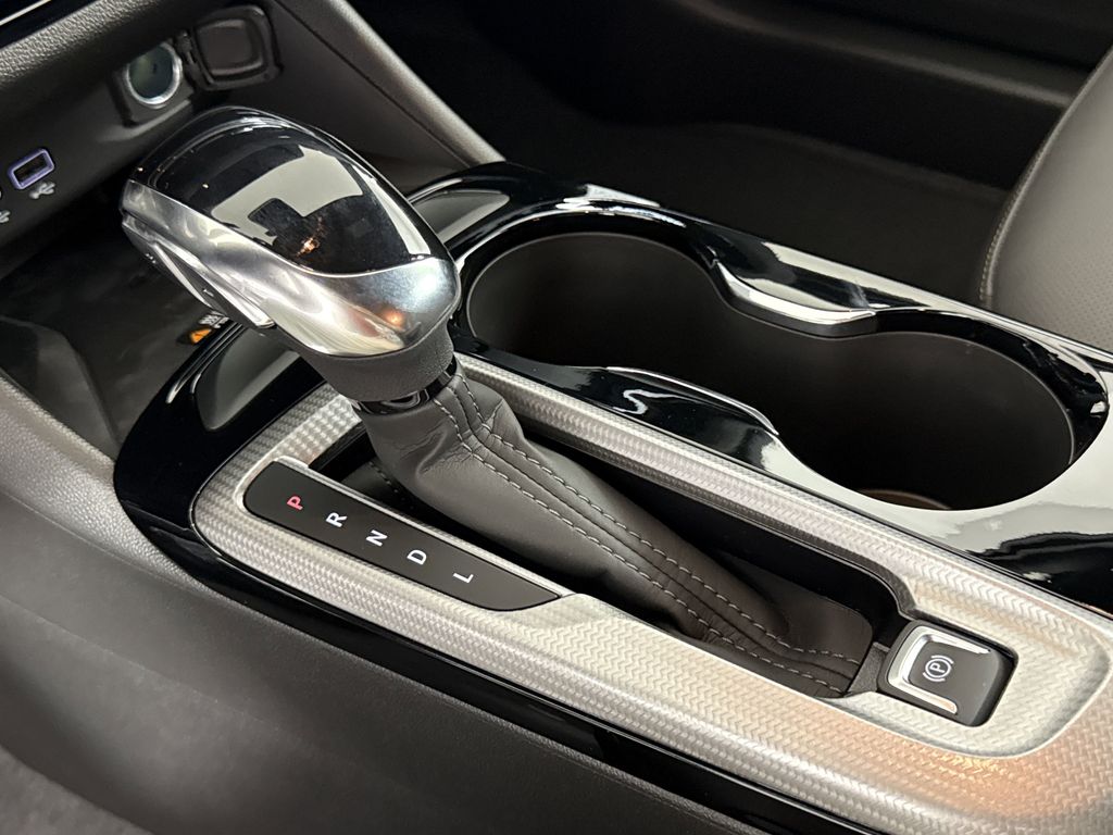new 2025 Buick Envista car, priced at $31,085