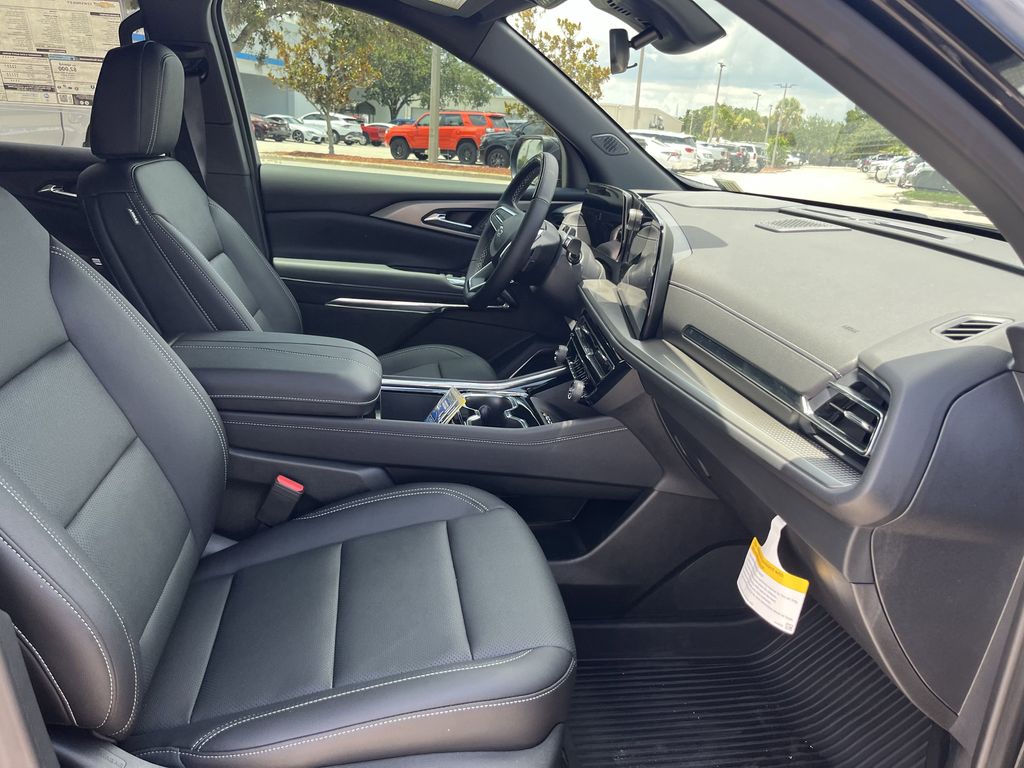 new 2025 Chevrolet Traverse car, priced at $45,859