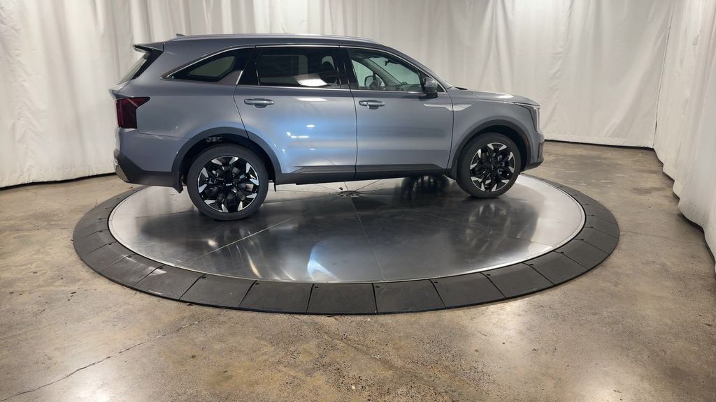 new 2025 Kia Sorento car, priced at $39,911