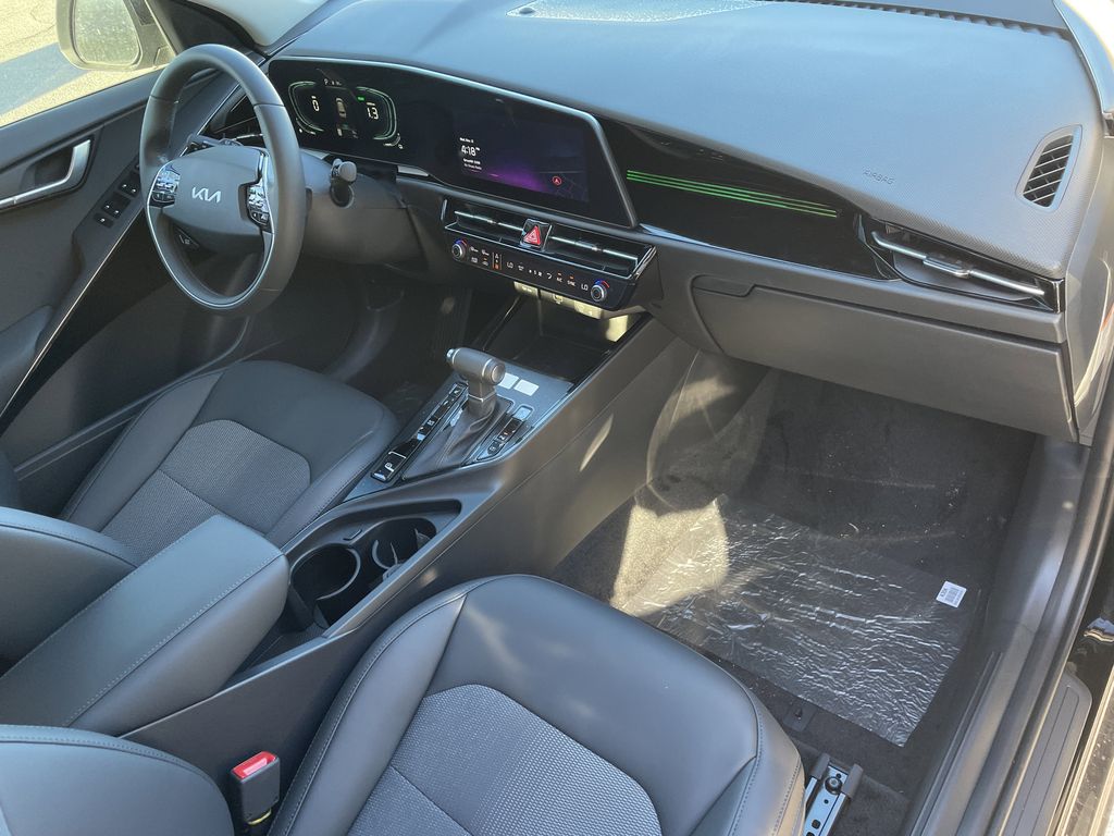 new 2025 Kia Niro car, priced at $29,867