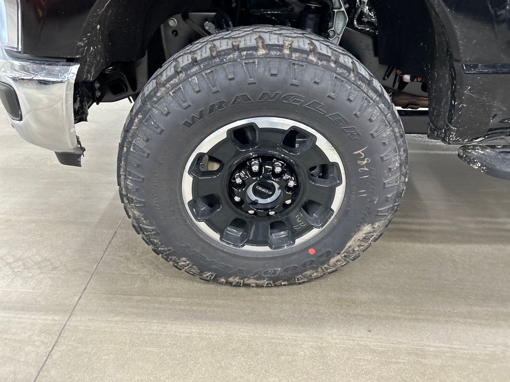 new 2025 Ford F-250SD car, priced at $77,915