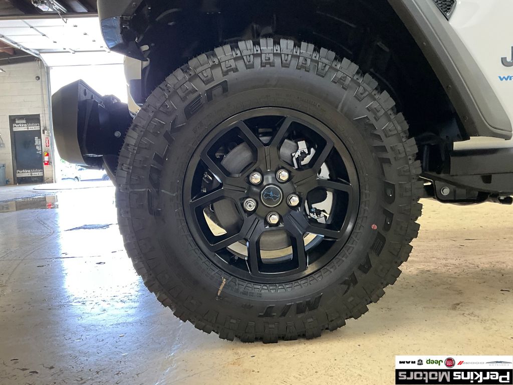 new 2025 Jeep Wrangler car, priced at $55,247