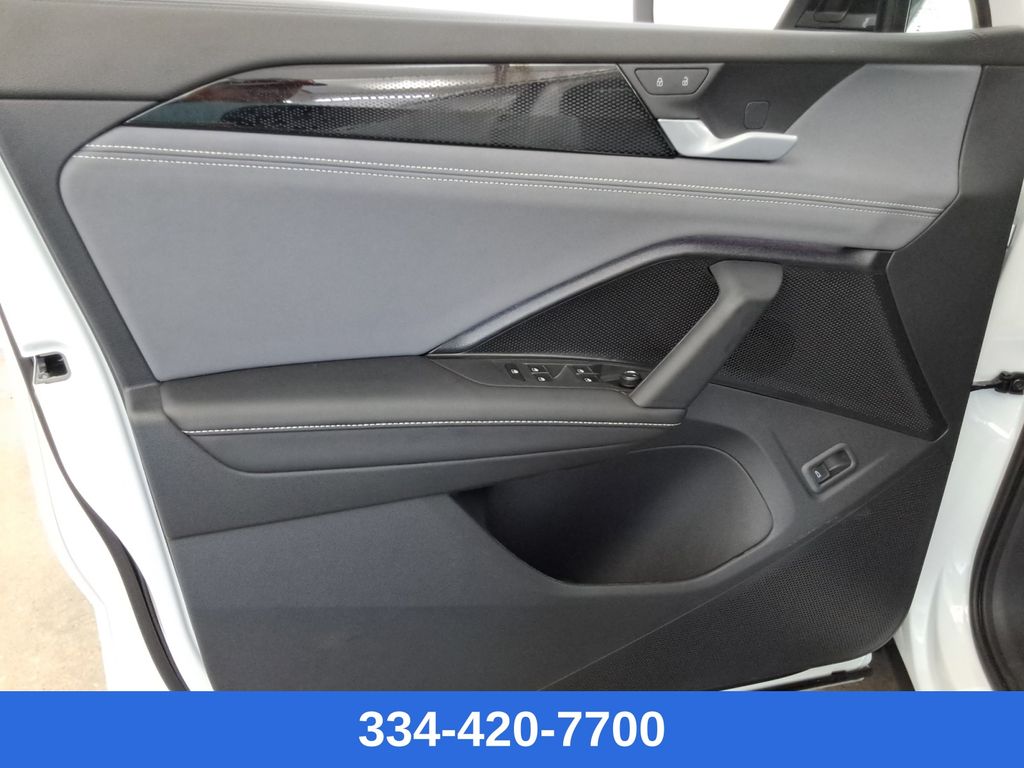 new 2025 Volkswagen Tiguan car, priced at $39,540