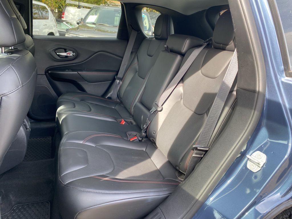 used 2019 Jeep Cherokee car, priced at $18,995