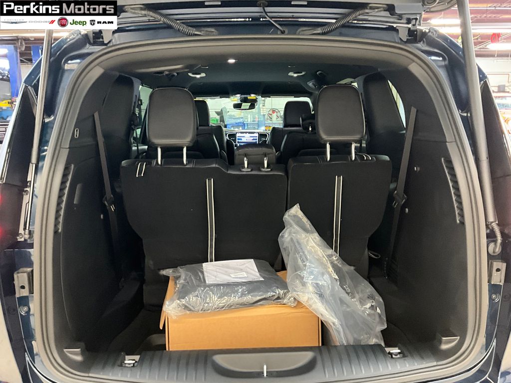 new 2025 Chrysler Pacifica car