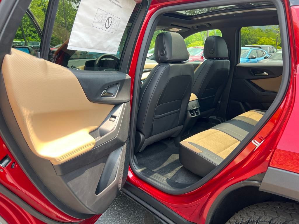 new 2025 Chevrolet Equinox car, priced at $40,370