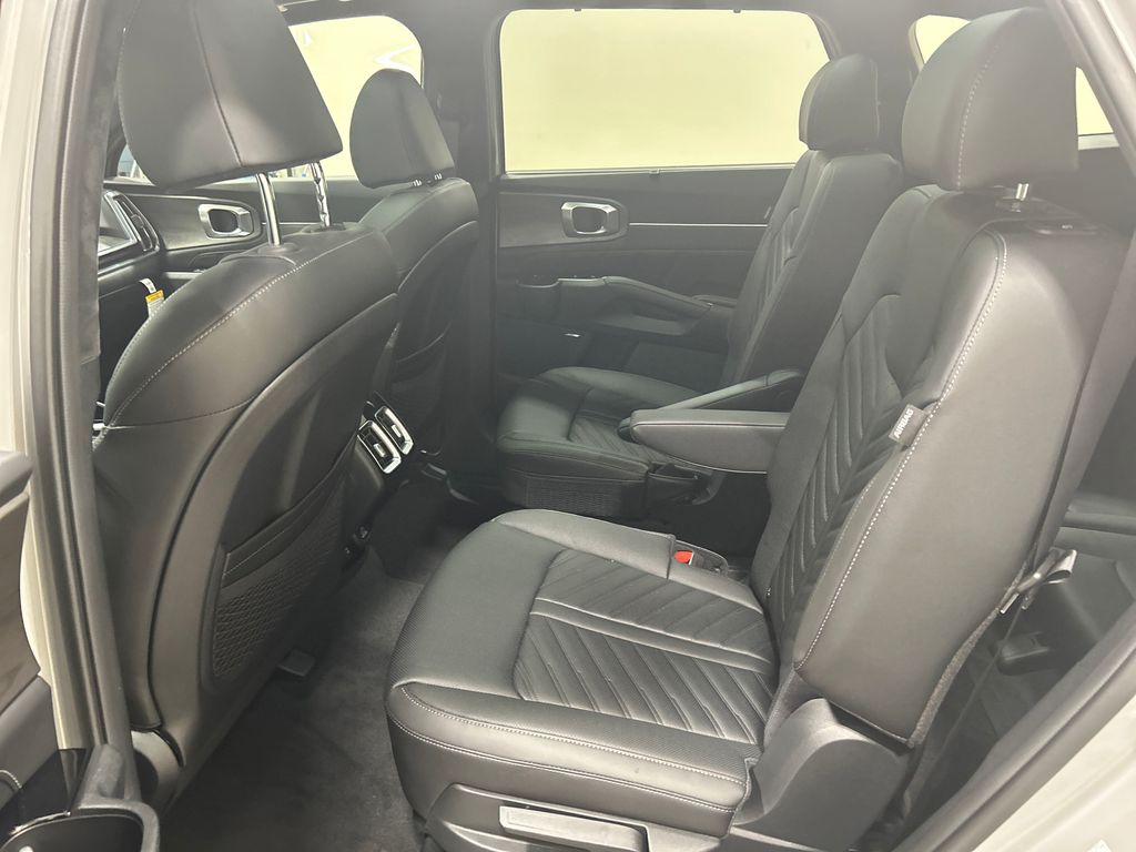 new 2025 Kia Sorento car, priced at $44,714