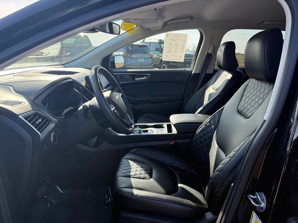 used 2024 Ford Edge car, priced at $33,977