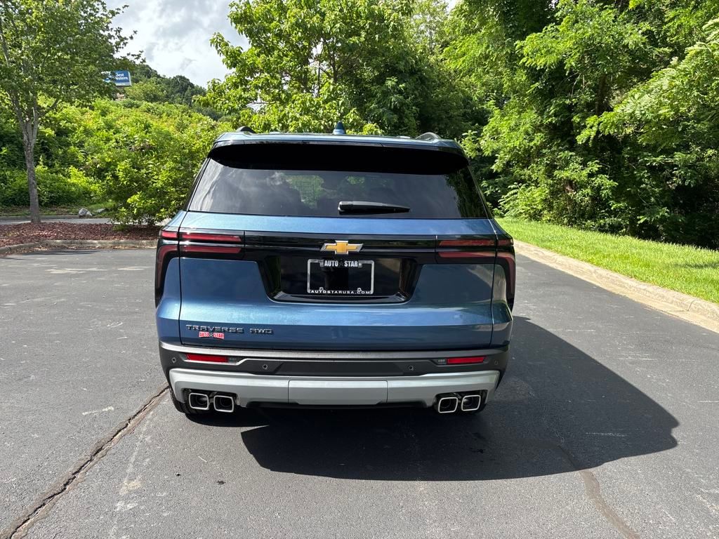 new 2025 Chevrolet Traverse car, priced at $44,695