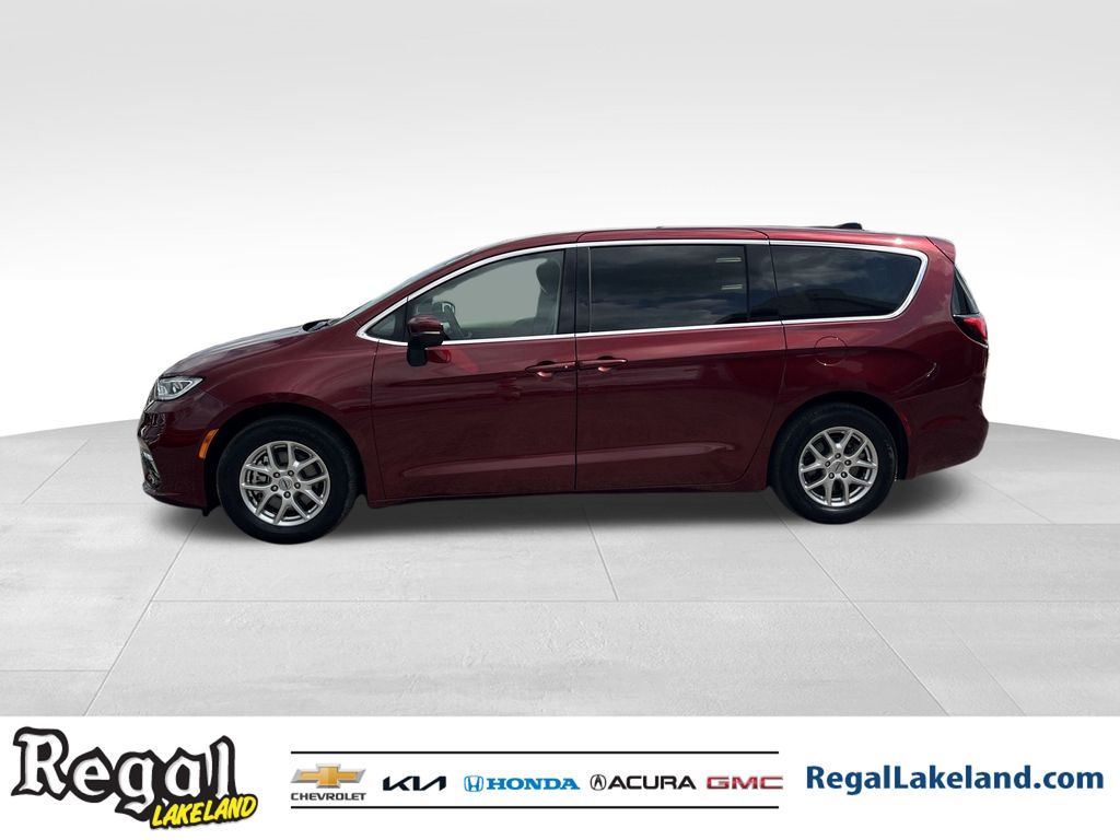 used 2023 Chrysler Pacifica car, priced at $21,294