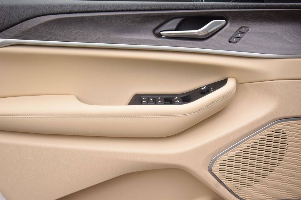 new 2025 Jeep Grand Cherokee car, priced at $49,254