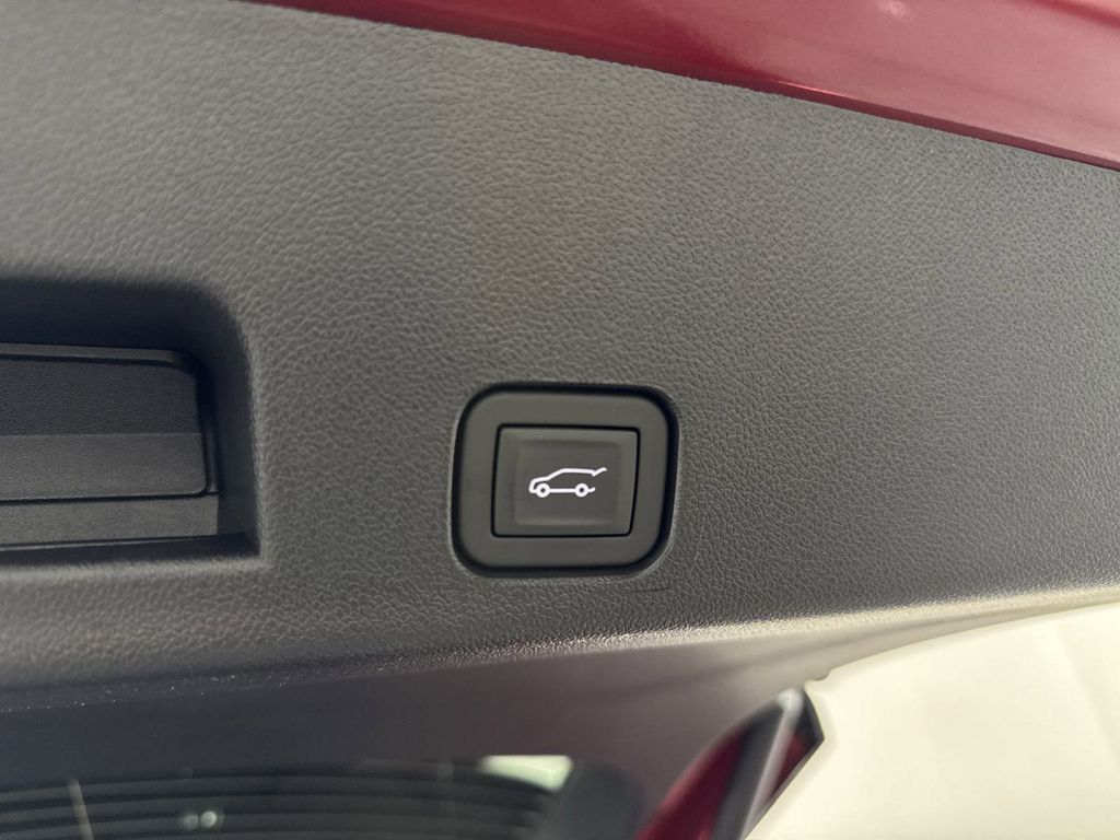 new 2025 Buick Enclave car, priced at $46,680