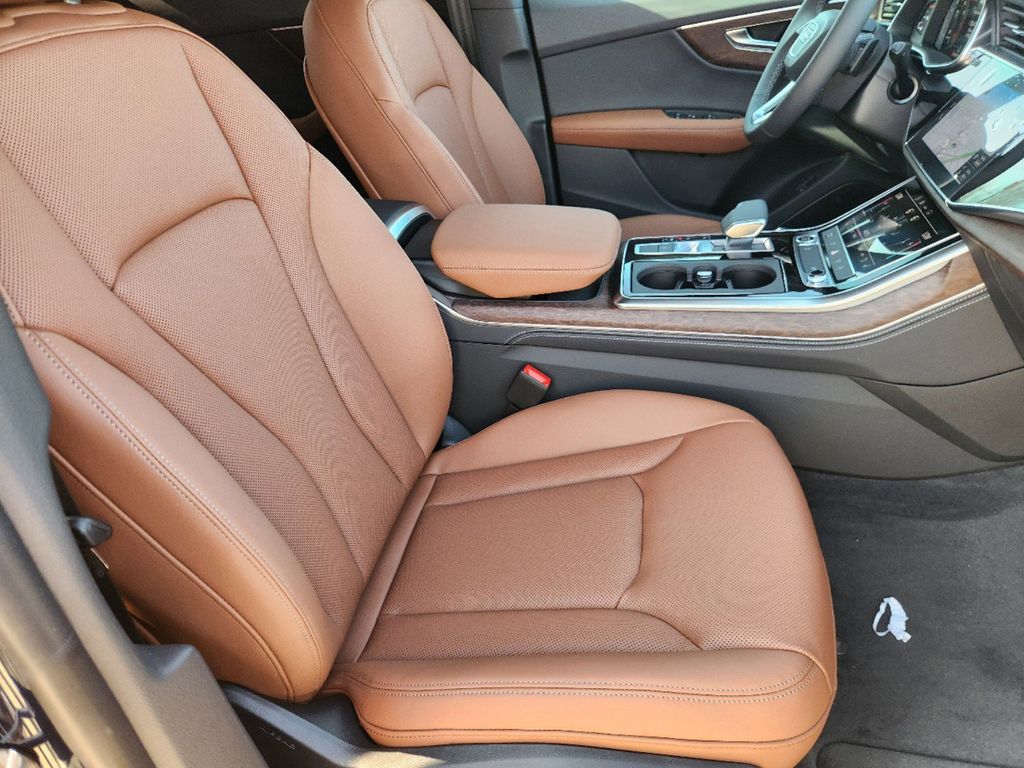 new 2025 Audi Q8 car, priced at $82,515