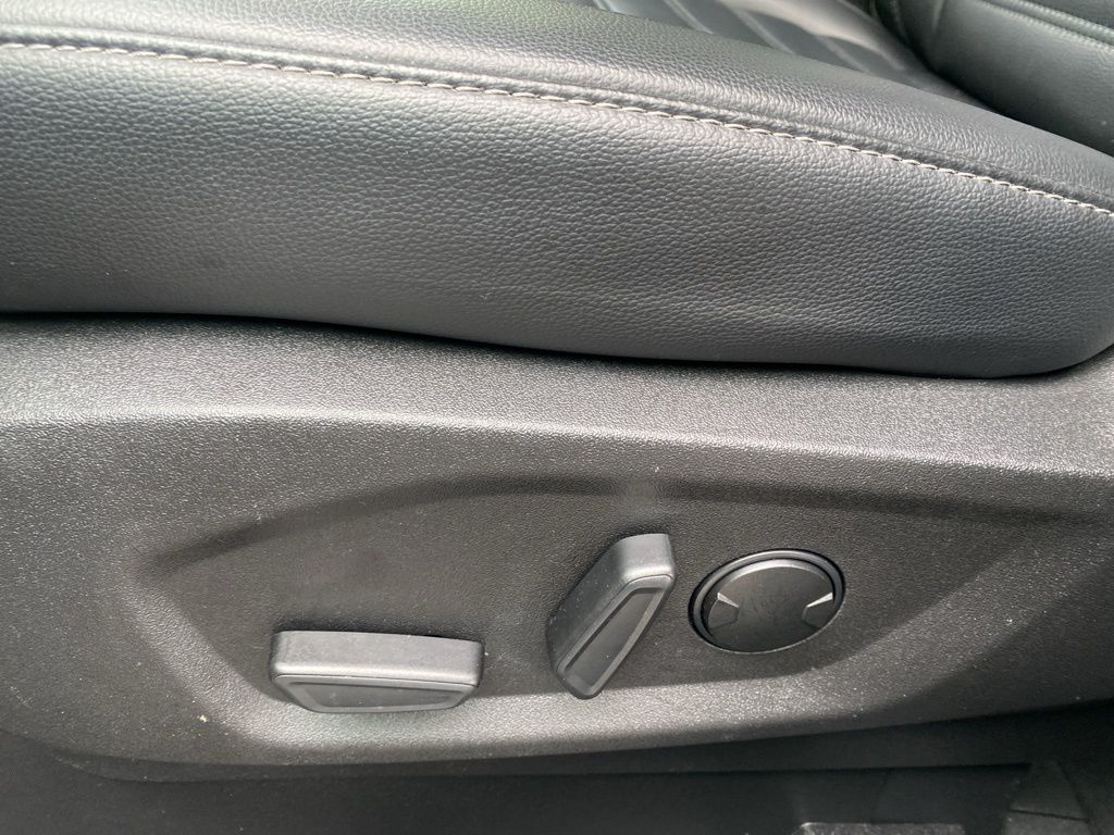 used 2023 Ford Edge car, priced at $29,300