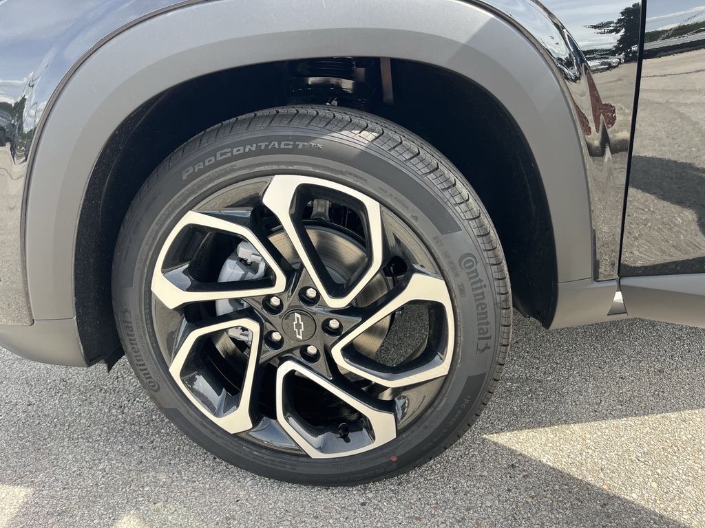 new 2025 Chevrolet Trax car, priced at $23,521